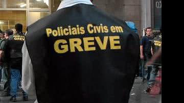 Imagem Policiais civis continuam em greve 