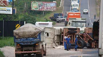 Imagem Manifestação congestiona a Via Parafuso