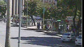 Imagem Trânsito congestionado da Avenida ACM à Paralela