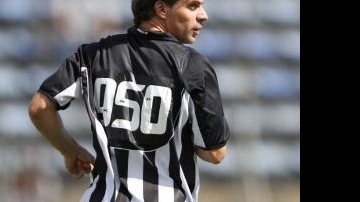 Imagem Túlio Maravilha marca o gol de número 993 na carreira
