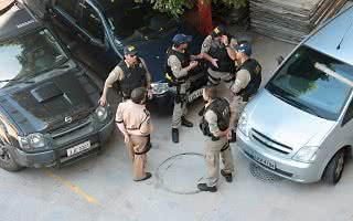 Imagem Policiais rodoviários federais são presos acusados de corrupção