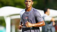 Imagem Uelliton quer recuperar espaço no Vitória