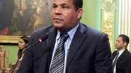 Imagem "Vereador devia ganhar R$ 50 mil. E ainda seria pouco"