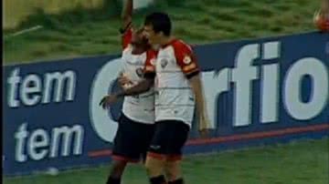 Imagem Com gols no primeiro tempo, Vitória vence o Salgueiro