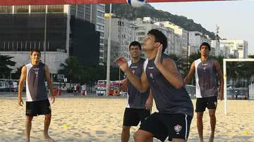 Imagem Vitória realiza atividade na praia de Armação