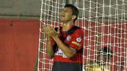 Imagem Neto Baiano pode deixar o Vitória após campeonato