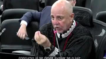 Reprodução/YouTube