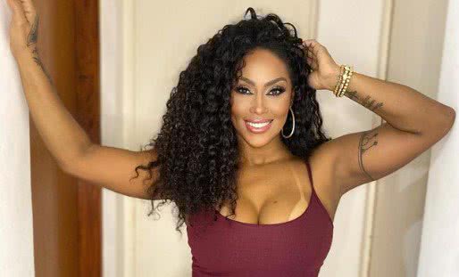 Rosiane Pinheiro se joga no OnlyFans e recria capa da Playboy