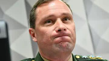 Imagem Mauro Cid usa tornozeleira eletrônica após deixar prisão; entenda