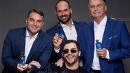 Bolsonaro e seus filhos em campanha publicitária - Reprodução / Redes Sociais