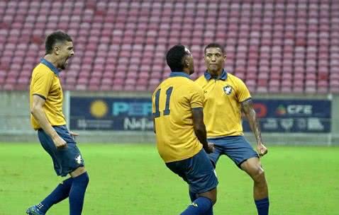 Instagram/Retrô FC