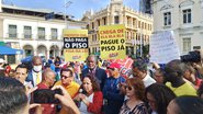Manifestação dos prefessores contra a Prefeitura de Salvador pelo pagamento do piso salarial