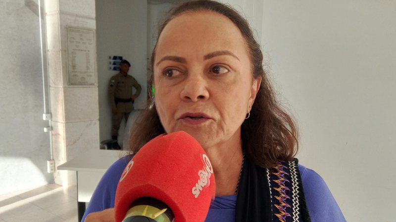 “Fomos surpreendidos\u0022, diz líder da oposição sobre envio de PL sobre reajuste dos professores