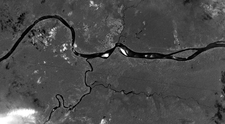 Imagem de satélite de parte da Ilha das Guianas entre os rios Orinoco e o canal de Cassiquiare, na Venezuela. - Foto: INPE