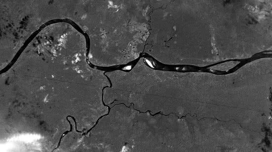 Imagem de satélite de parte da Ilha das Guianas entre os rios Orinoco e o canal de Cassiquiare, na Venezuela. - Foto: INPE