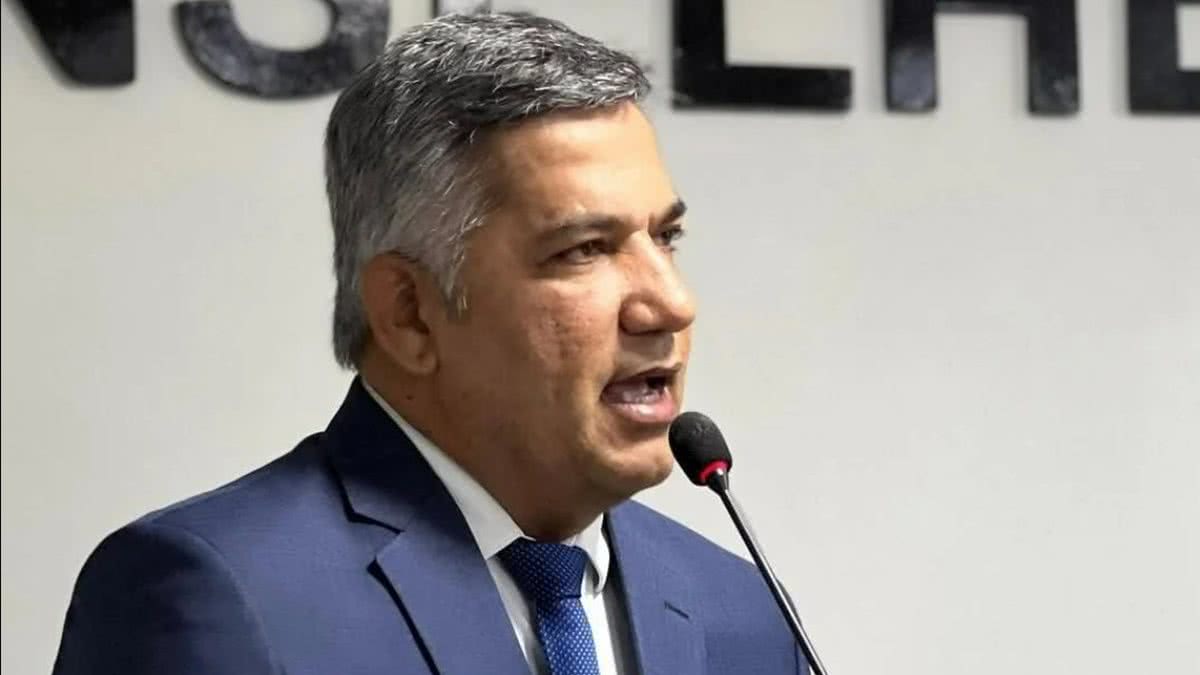 Prefeito de cidade baiana é denunciado ao TCM por atrasos em prestação ...