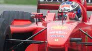 Michael Schumacher pilotando um dos carros da Ferrari - Reprodução / Redes Sociais / Instagram / @michaelschumacher