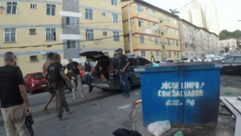 https://www.bnews.com.br/media/_versions/maio_2025/um_suspeito_morre_e_dois_sao_baleados_durante_operacao_policial_na_polemica_widelg.jpg