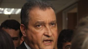 Imagem Secretário desabafa e faz comentário sobre o coração do governador Rui Costa; veja