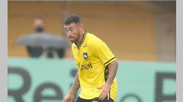 Imagem Bahia negocia contratação do atacante Paulinho Mocelin, que está emprestado ao São Bernardo