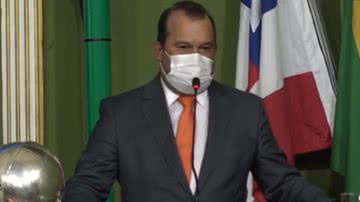 Imagem Em discurso pós-reeleição, Geraldo Junior ataca colegas da base e faz afago à bancada de oposição