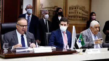 Presidente da mesa diretora Paulinho Freire, 1º secretário Felipe Alves e 2º secretário Aroldo Alves - Elpídio Junior / Divulgação