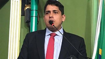 Imagem Contrariando o próprio partido, vereador anuncia apoio para governo e Presidência; saiba mais