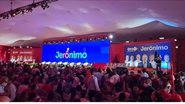 Imagem Militantes aguardam discurso do ex-presidente Lula