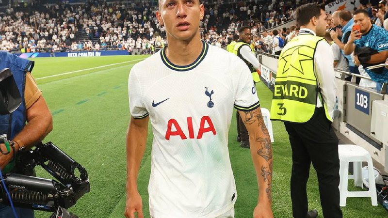 Reprodução/Twitter/@richarlison97