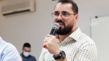 Reprodução/Instagram @regesoficial