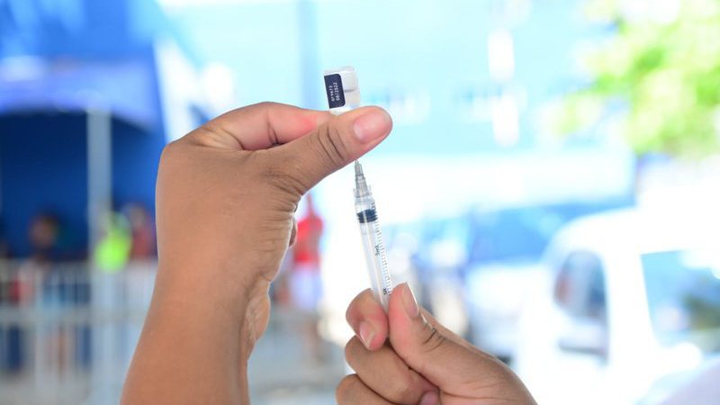 Noticia: Los médicos que se oponen a una vacuna están vendiendo una vacuna «inversa» y «desintoxicante» a través de WhatsApp