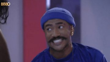 Imagem BBB 23: Ricardo se empolga e troca letra de Wesley Safadão durante festa; veja