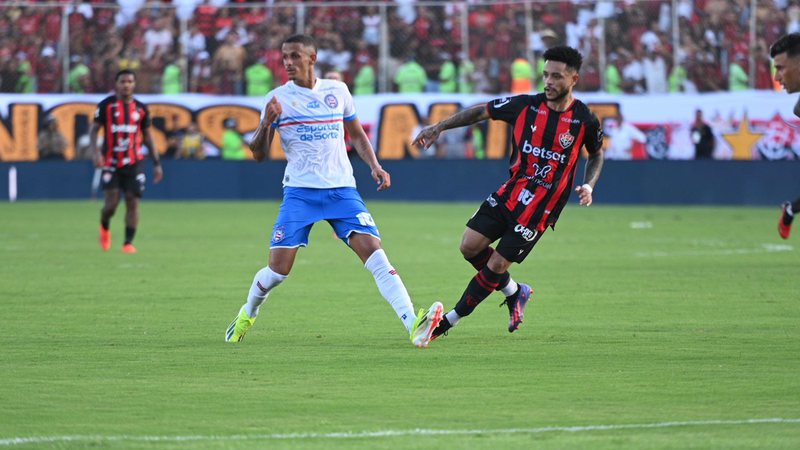 https://www.bnews.com.br/media/_versions/marco_2024/dupla_bavi_em_campo_-_primeira_partida_da_final_do_campeonato_baiano_2024_-_foto_bnews_san_junior_27_widelg.jpeg