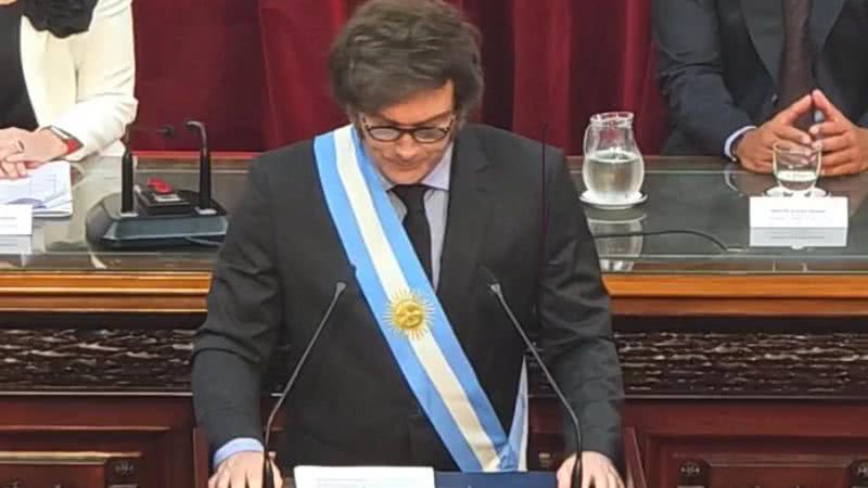 Governo de Javier Milei colocou em prática o decreto que alterou a Lei de Migrações em 2025 - Reprodução: Instagram