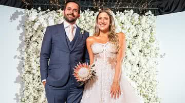 Imagem Cachorro rouba cena em casamento de Dani Calabresa e fotos repercutem na web; confira