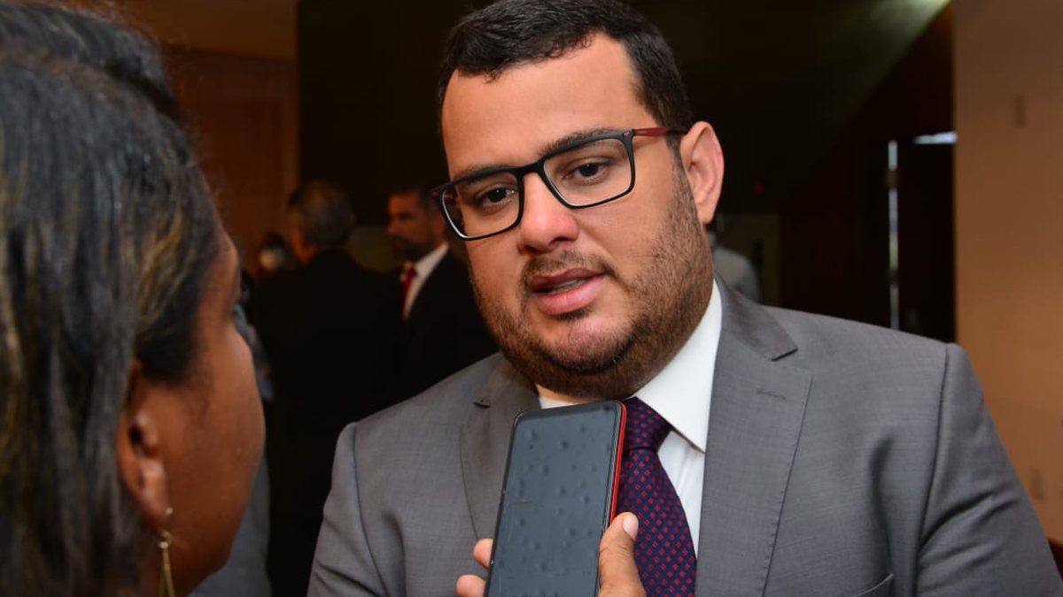 Deputado cotado no TCM define única condição de desistência