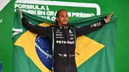 Piloto da Mercedes ainda reforçou a homenagem, mostrou parte da pintura do capacete - Reprodução | Twitter | Fórmula 1