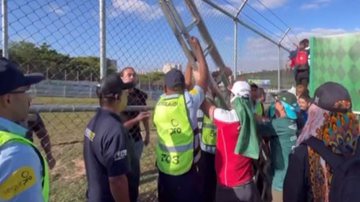 Imagem Vídeo: Seguranças e torcedores brigam durante evento de Fórmula 1
