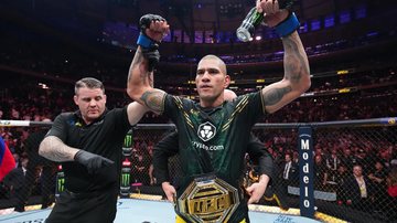 Com apenas sete lutas, Poatan conquistou segundo cinturão no UFC - Divulgação | Chris Unger | Zuffa