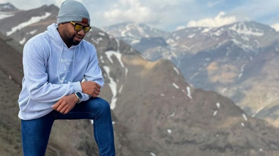 Ex-BBB curte viagem internacional e encontra seguidores - Instagram/@daviooficialll
