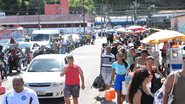 Motoristas e pedestres esperam mais de quatro horas para embarcar no ferry-boat