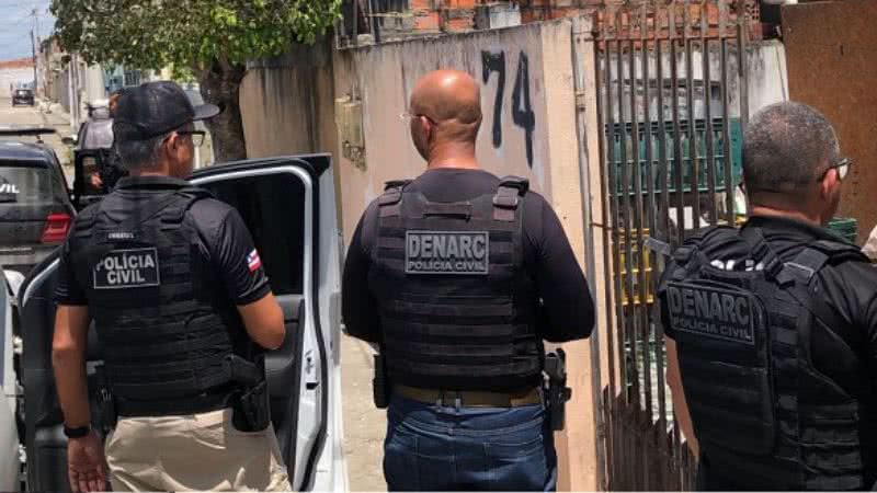 https://www.bnews.com.br/media/_versions/novembro_2024/policia_prende_operador_de_comercio_clandestino_de_armas_que_abastecia_faccoes_em_salvador_widelg.jpg