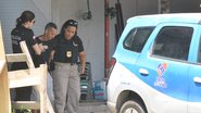 Saída da audiência de custódia do idoso que esfaqueou esposa