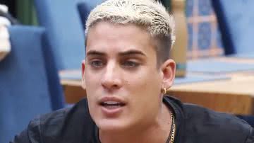 Imagem A Fazenda 14: Tiago Ramos é flagrado na rua em situação crítica após ser expulso do reality; veja vídeo