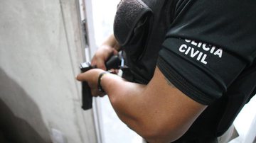 Dupla foi apresentada na Central de Flagrantes - Divulgação | Polícia Civil