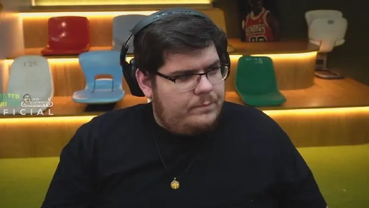 Streamer Casimiro é processado após pedir prisão de homem; entenda