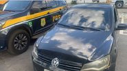 Carro roubado foi encontrado na BR-116 - Divulgação/PRF