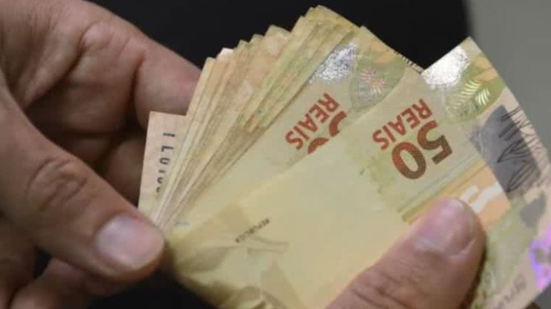 Clientes tem até quarta-feira (16) para realizar o saque de quantias disponíveis para resgate no Sistema de Valores a Receber (SVR) - Agência Brasil