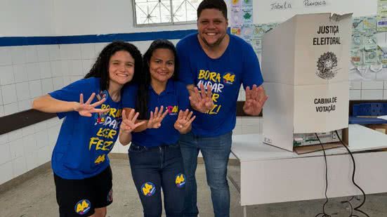 Reprodução / Redes Sociais / Instagram / @deboraregis.oficial