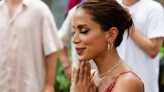 Mudança radical! Anitta anuncia que fará transição
